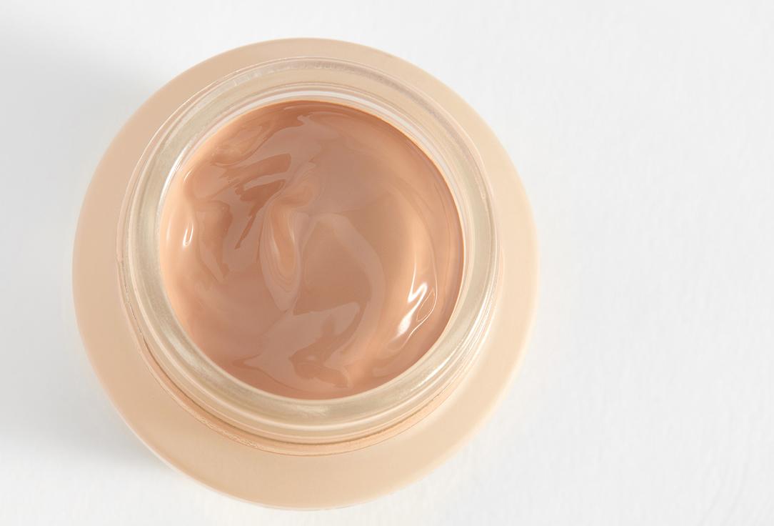 Shiseido Foundation with a radiant effect Future solution lx