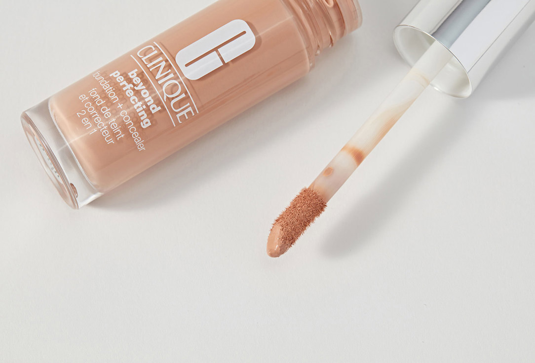 Clinique Long-Lasting Matte foundation & concealer 2-in-1 Beyond Perfecting