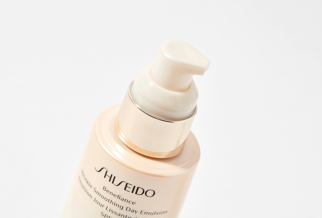 Shiseido Wrinkle Smoothing Day Emulsion Spf 20 Benefiance 