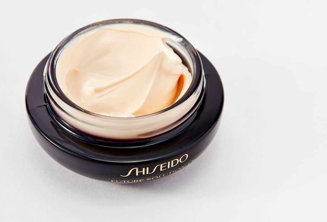 Shiseido Cream for restoring the skin around the eyes and lips Future solution lx