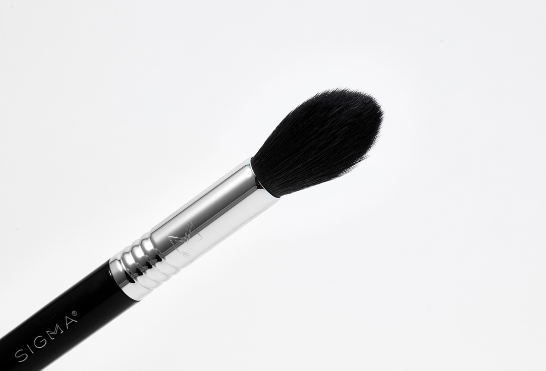 SIGMA BEAUTY TAPERED HIGHLIGHTER BRUSH F35