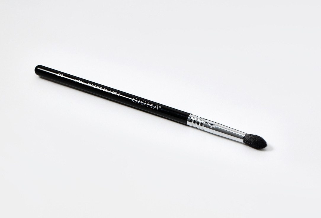 SIGMA BEAUTY SMALL TAPERED BLENDING BRUSH E45