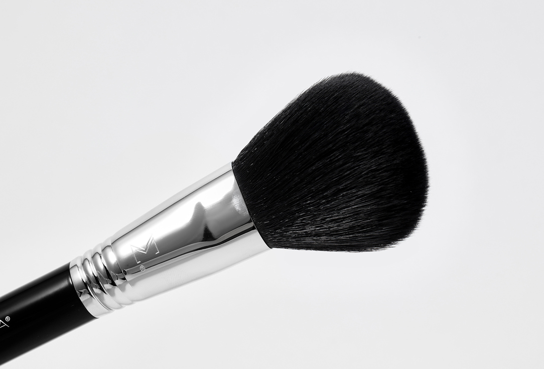 SIGMA BEAUTY LARGE POWDER BRUSH F30