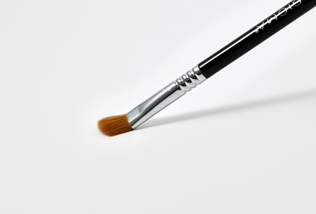 SIGMA BEAUTY MEDIUM ANGLED SHADING BRUSH E70