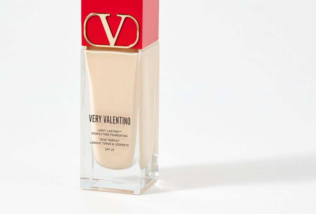 Valentino Semi-matte, long-lasting liquid foundation SPF 15 Very Valentino