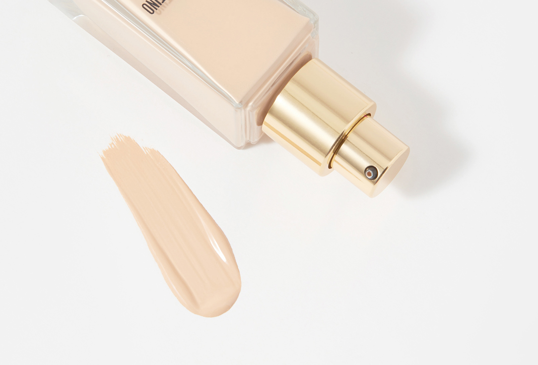 Valentino Semi-matte, long-lasting liquid foundation SPF 15 Very Valentino