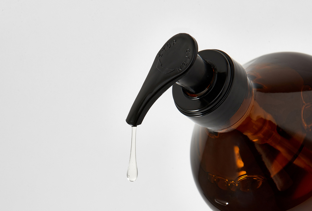إيسنشيال بارفومز باريس صابون سائل معطر لليدين والجسم بوا إمبيريال