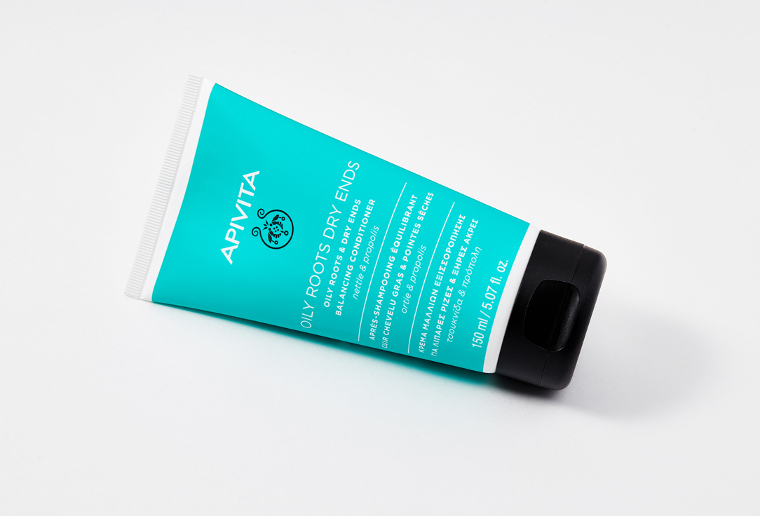 APIVITA Oily roots & dry ends balancing conditioner Nettle & propolis