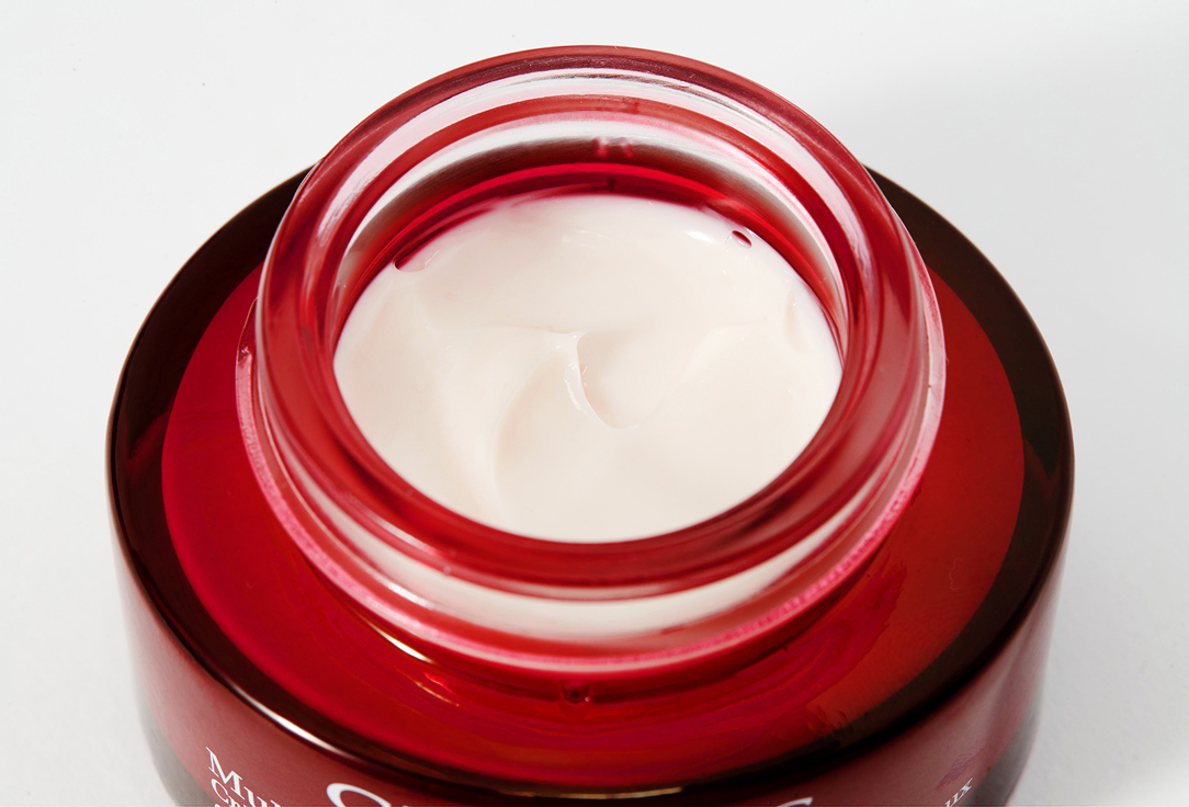 Clarins Revitalizing night cream with lifting effect for all skin types Multi-Intensive Super Restorative 