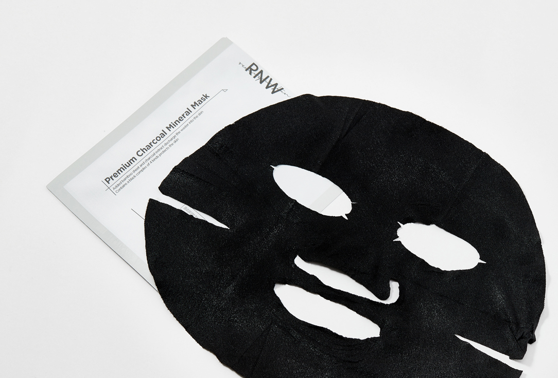 RNW Face sheet mask Premium charcoal mineral