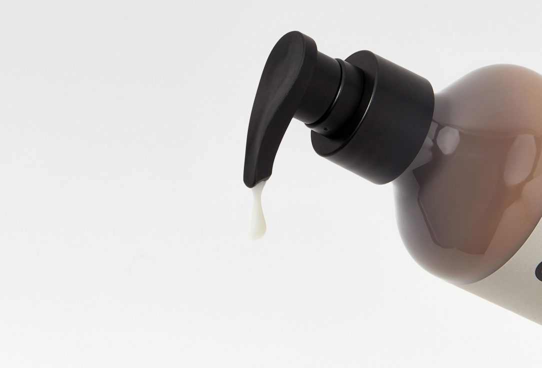 OKOLO Reviving shine-boosting conditioner Oasis Revive Rinse