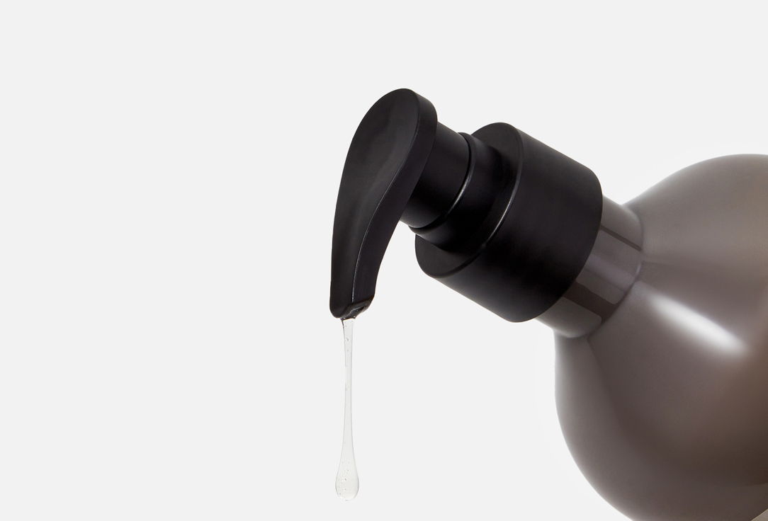 OKOLO Hydrating shampoo for softer shinier hair Oasis Replenish Wash
