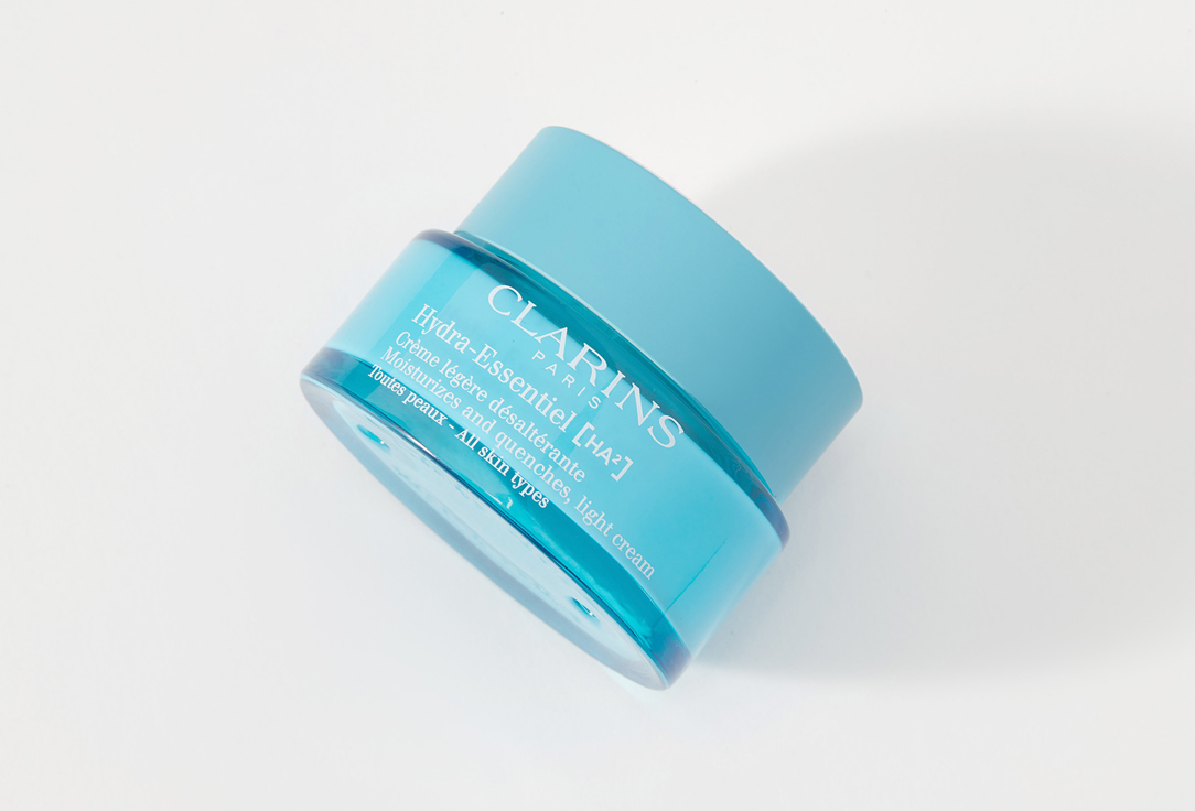 Clarins Moisturizing day cream with a light texture for all skin types Hydra-Essentiel 