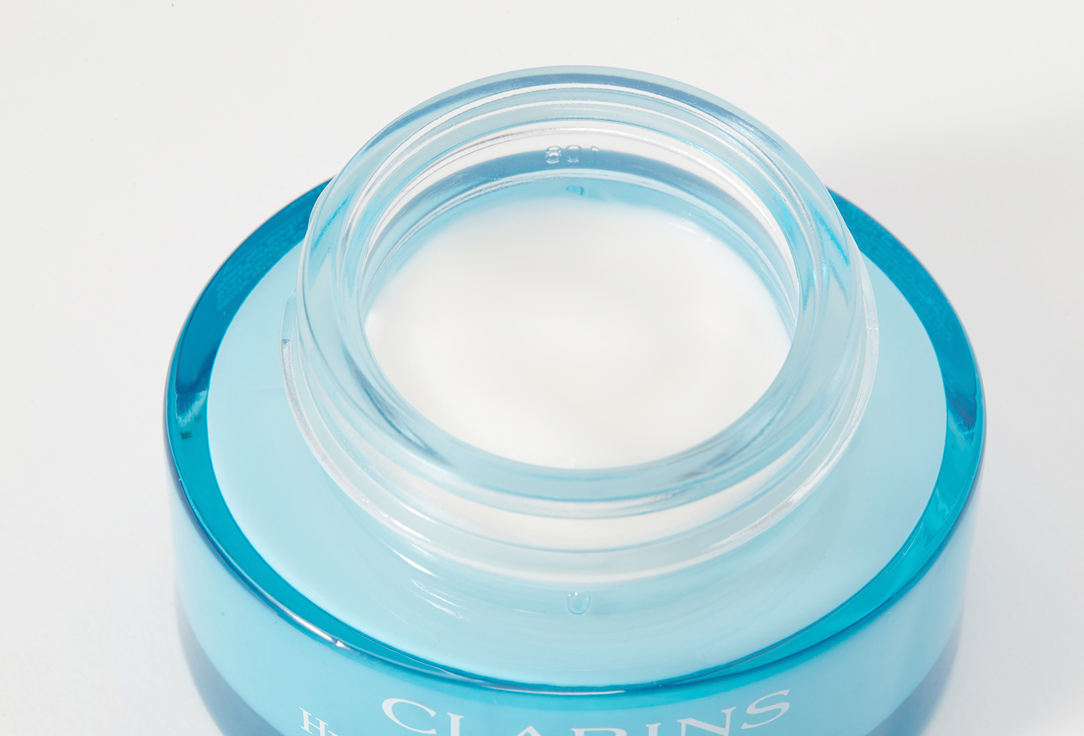 Clarins Moisturizing day cream with a light texture for all skin types Hydra-Essentiel 