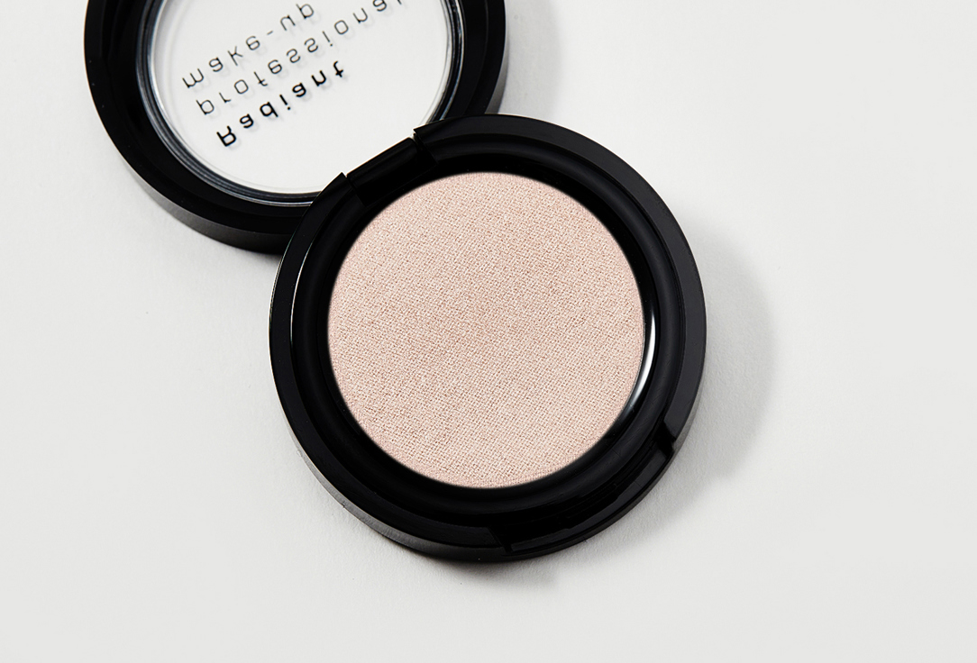 Radiant Professional Make-Up Highlighter Strobing