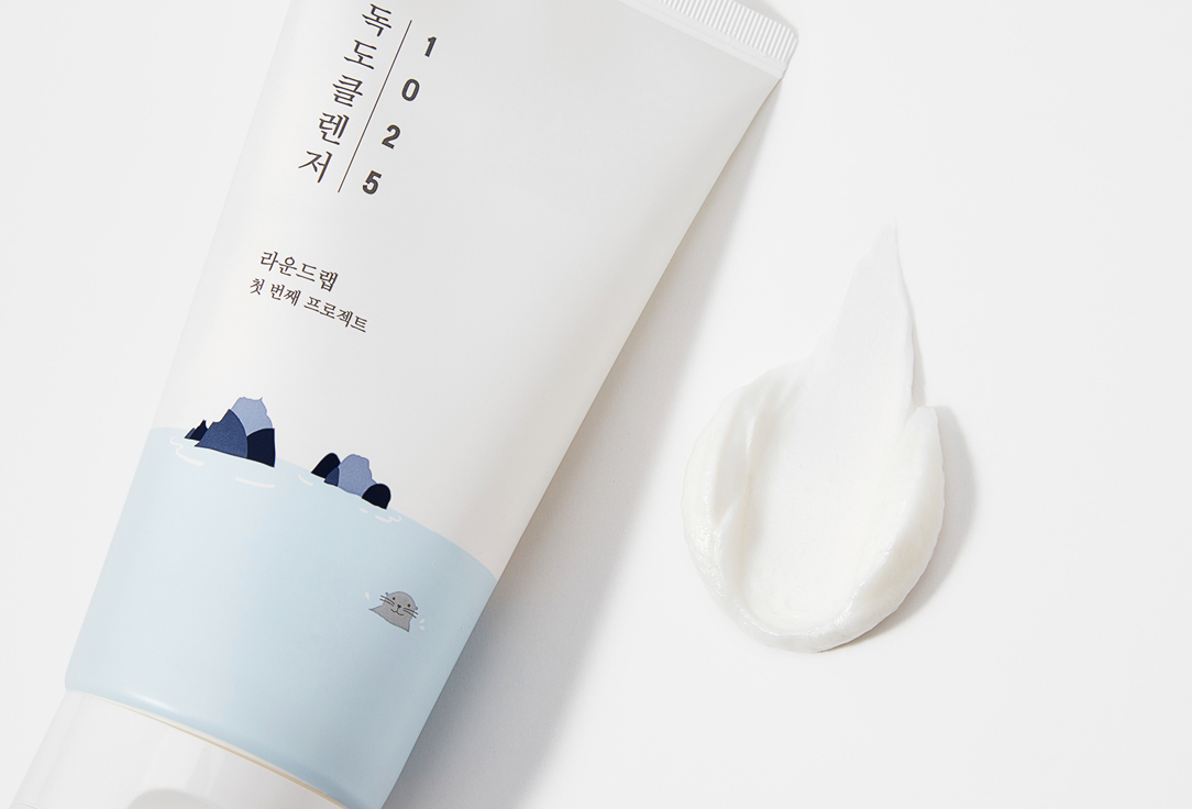 Round Lab hydrating foaming face cleanser 1025 Dokdo