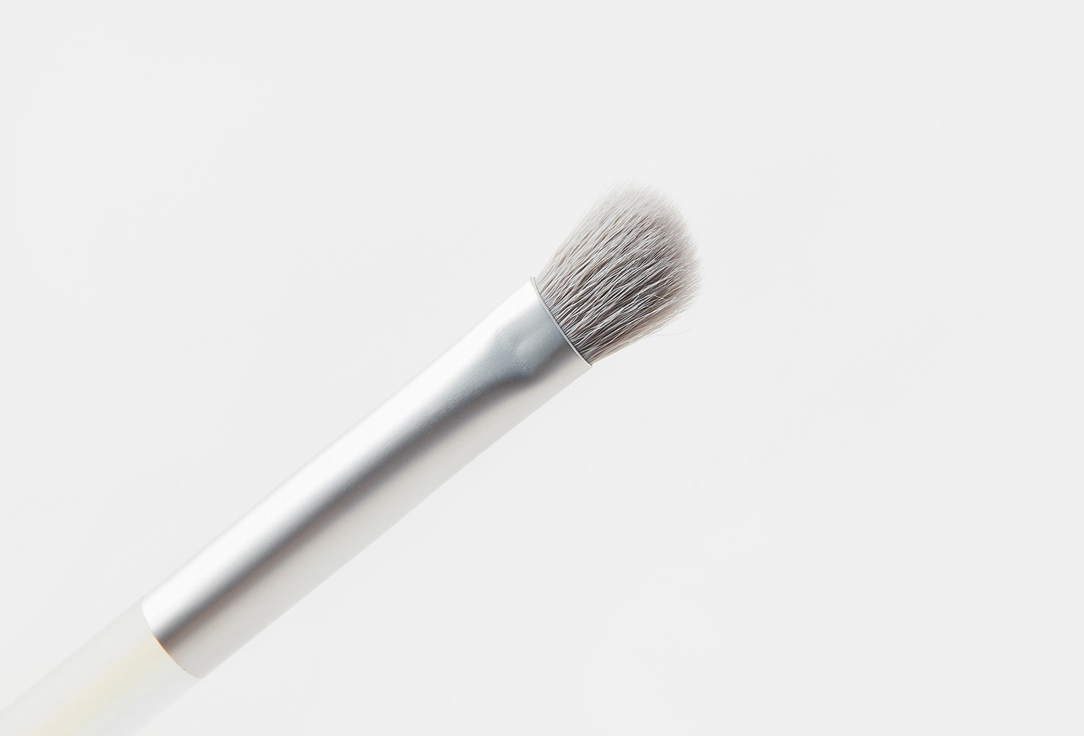 DARLING* Eyeshadow brush Free Flow 03