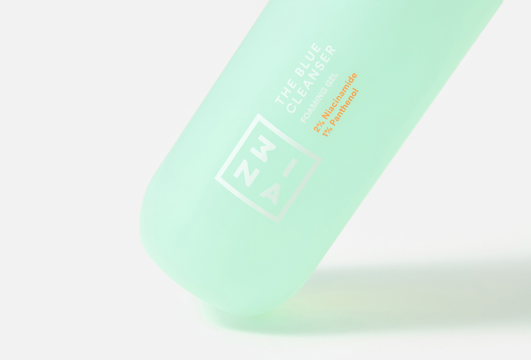 3INA Refreshing Micellar Gel Cleanser with Niacinamide and Panthenol The Blue Cleanser