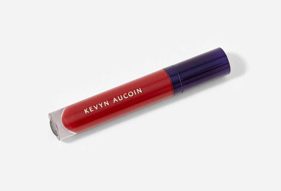 Kevyn Aucoin lipstick  Velvet Lip Paint Striking