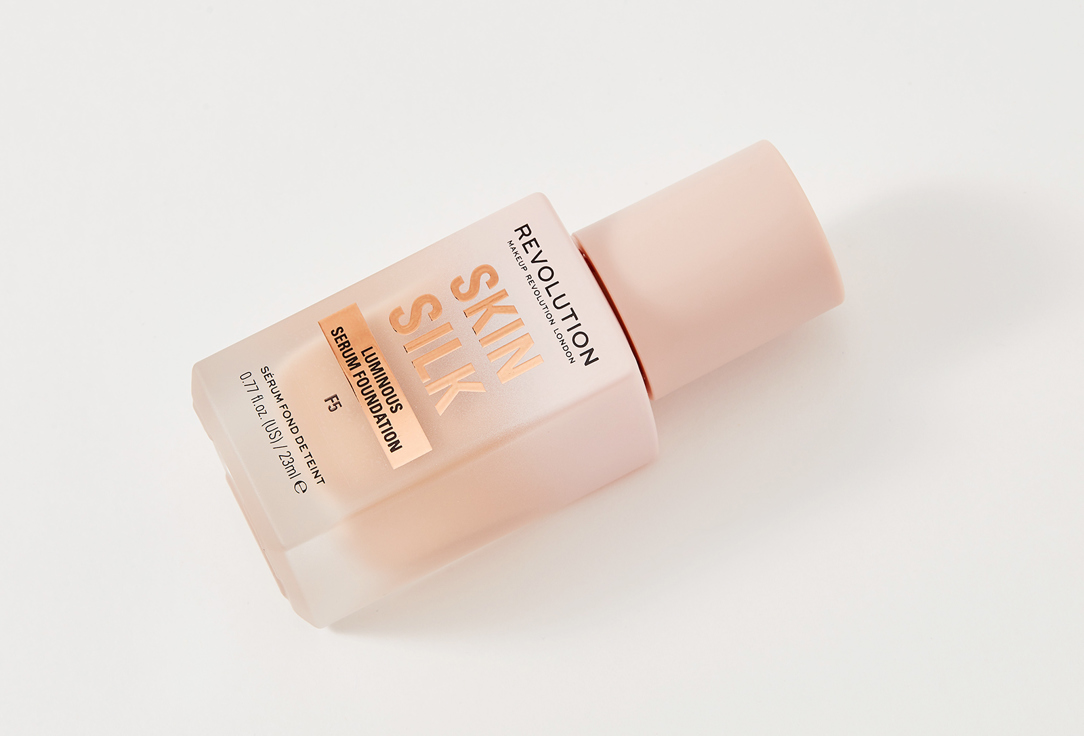 MakeUp Revolution Satin Liquid Serum-Foundation Skin Silk