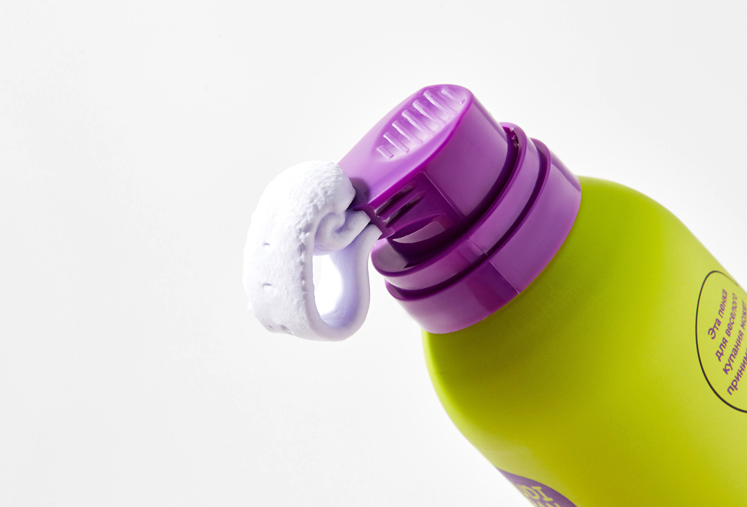 Nudibranches Fun bathing foam Wow cloud! Gummy berries flavor shaping mousse