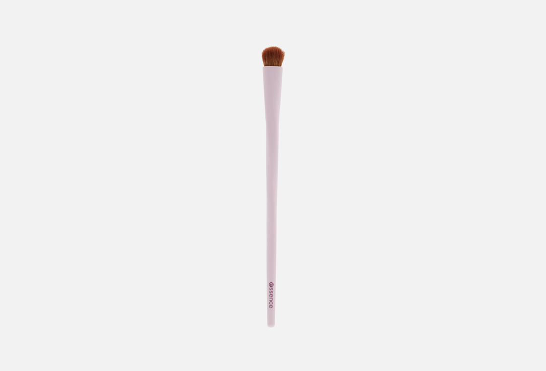 Essence Eyeshadow Brush Throwing a little shade