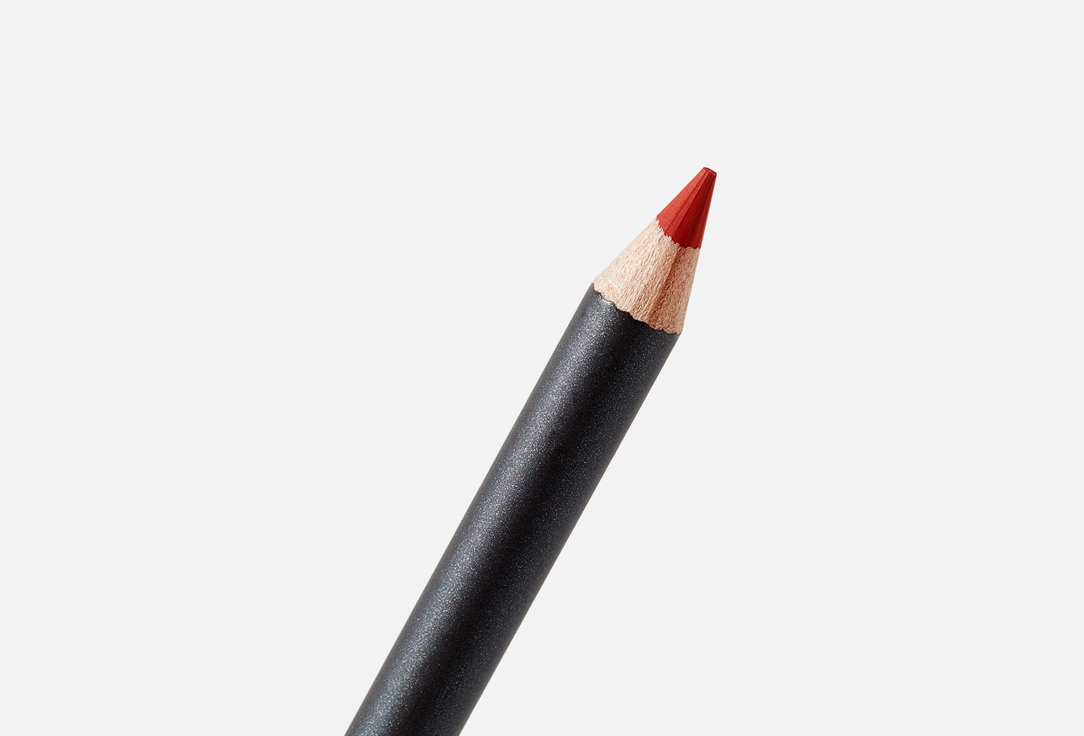 MAC Lip Pencil Smooth and creamy