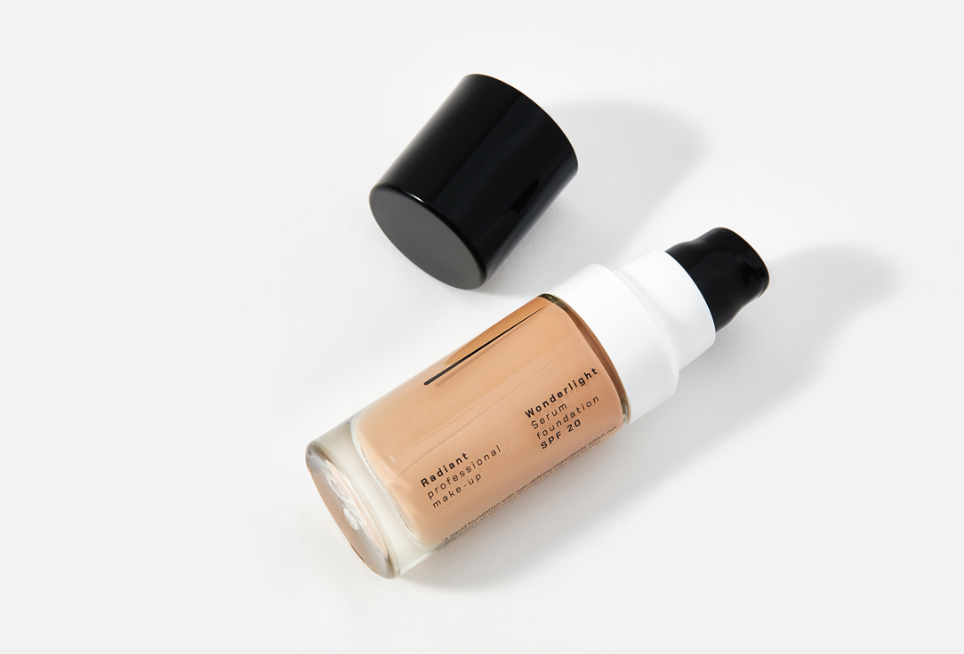 Radiant Professional Make-Up Serum foundation SPF20  Wonderlight