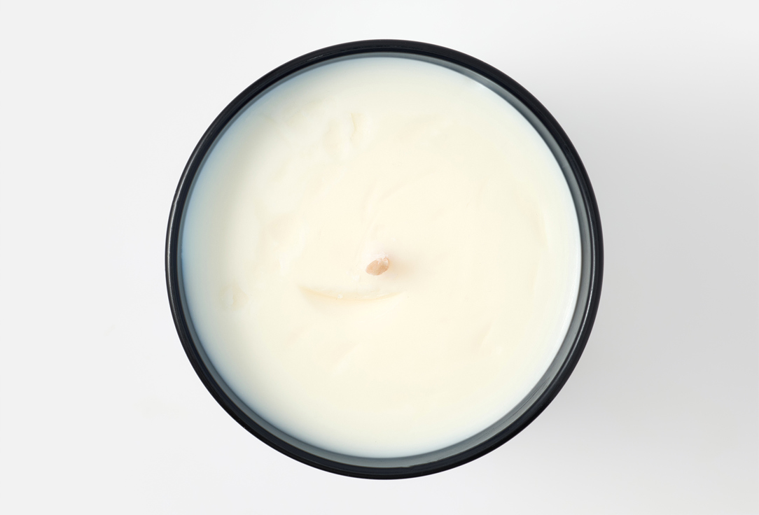 MAISON CRIVELLI scented candle Oud maracujá