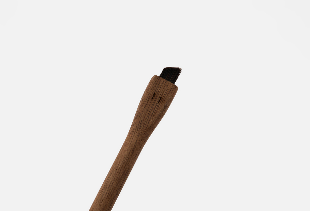 Close Brow Brush Pinceau Sourcils