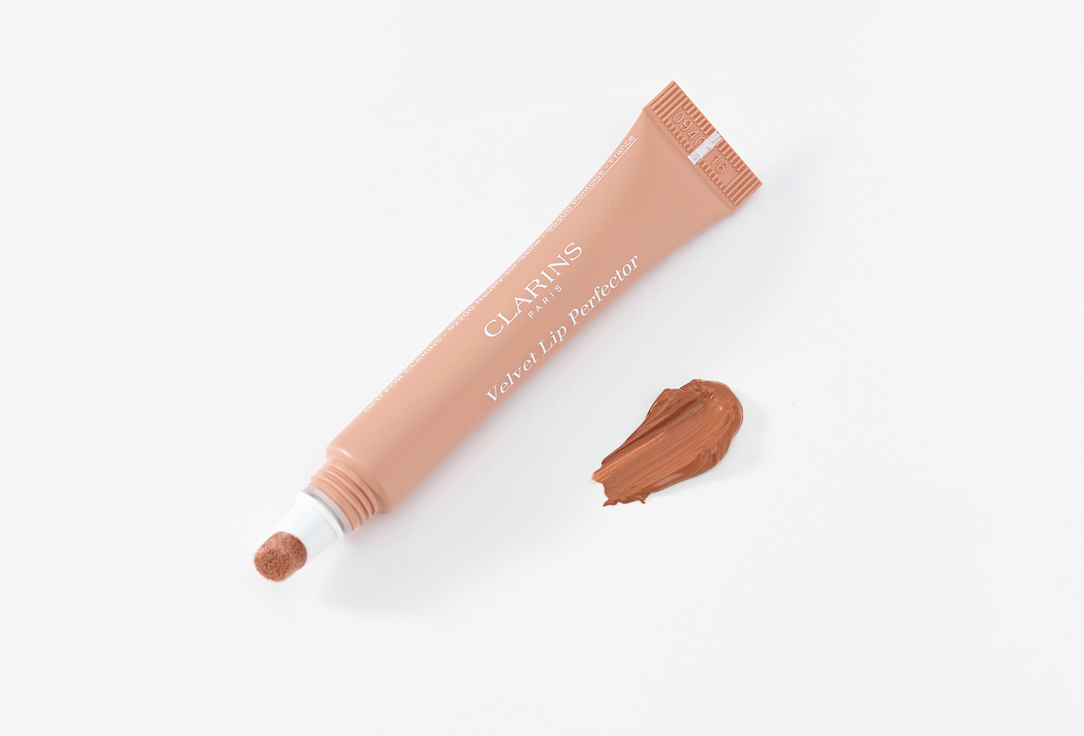 Clarins Matte lip balm Velvet Lip Perfector 