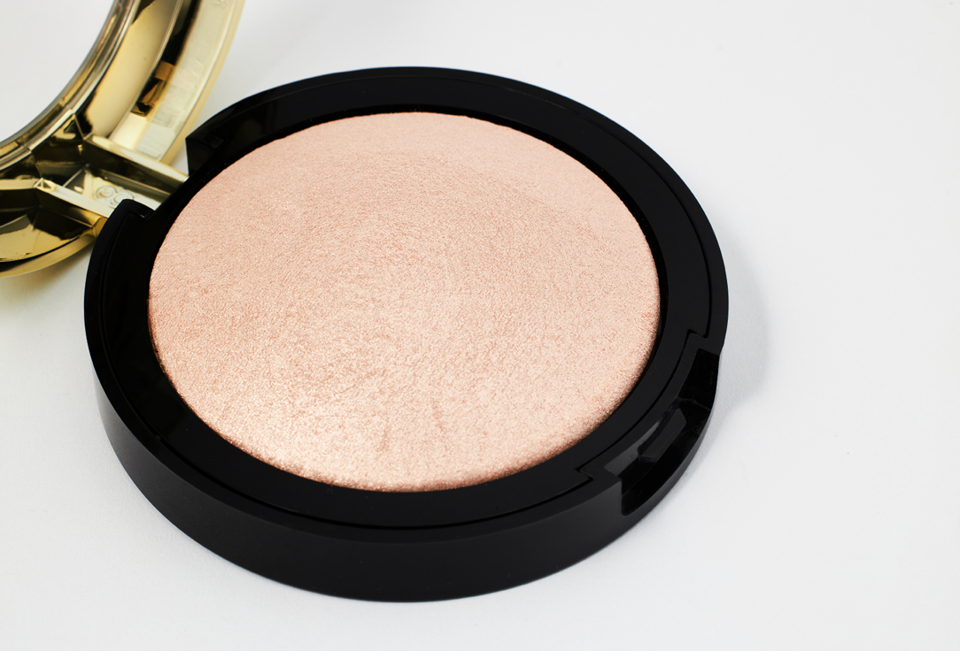 MILANI Pressed Powder Highlighter Baked Highlighter