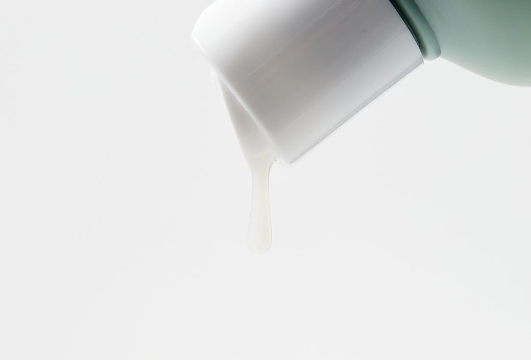 RATED GREEN Soothing Scalp Shampoo REAL TAMANU Cold Pressed Tamanu Oil