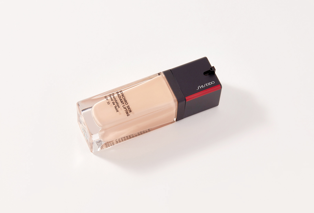 Shiseido Radiant Liftin Face Foundation SPF 30  Synchro