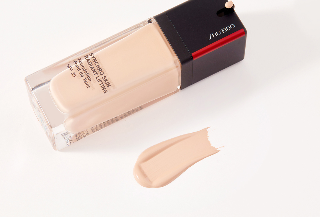 Shiseido Radiant Liftin Face Foundation SPF 30  Synchro