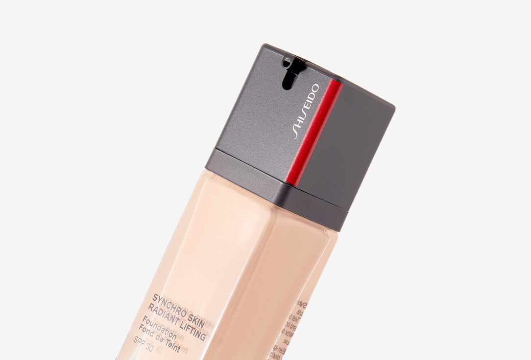 Shiseido Radiant Liftin Face Foundation SPF 30  Synchro