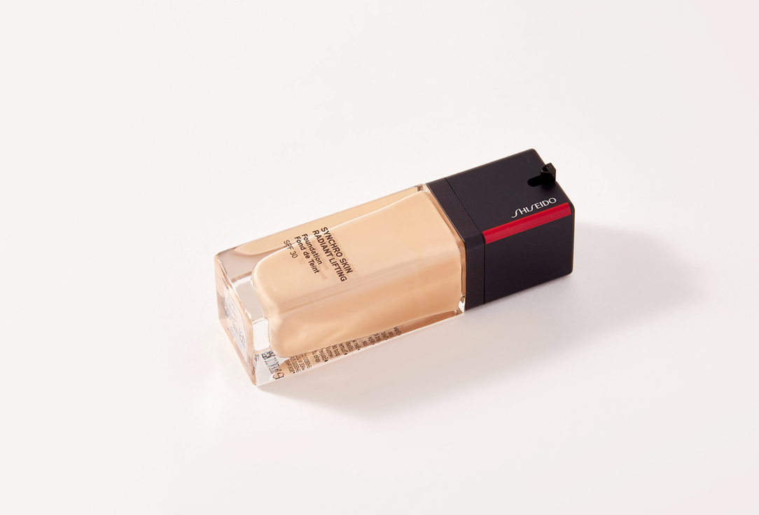 Shiseido Radiant Liftin Face Foundation SPF 30  Synchro