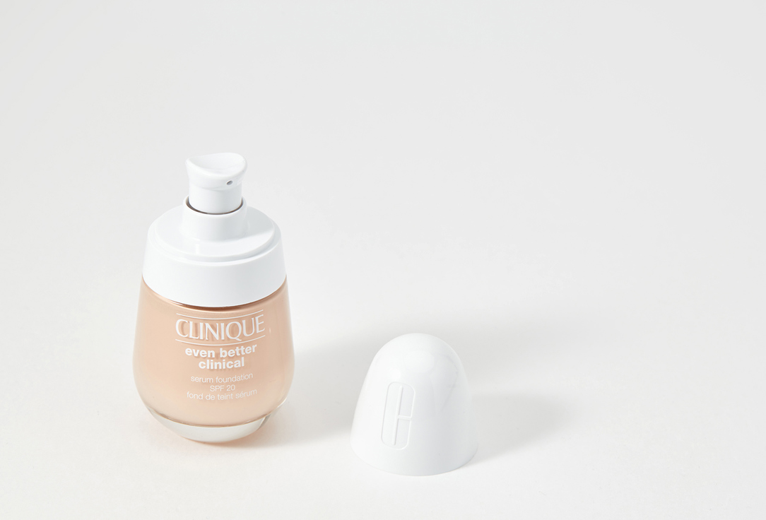 Clinique Moisturizing & Brightening Serum-Foundation SPF20 Even Better Clinical