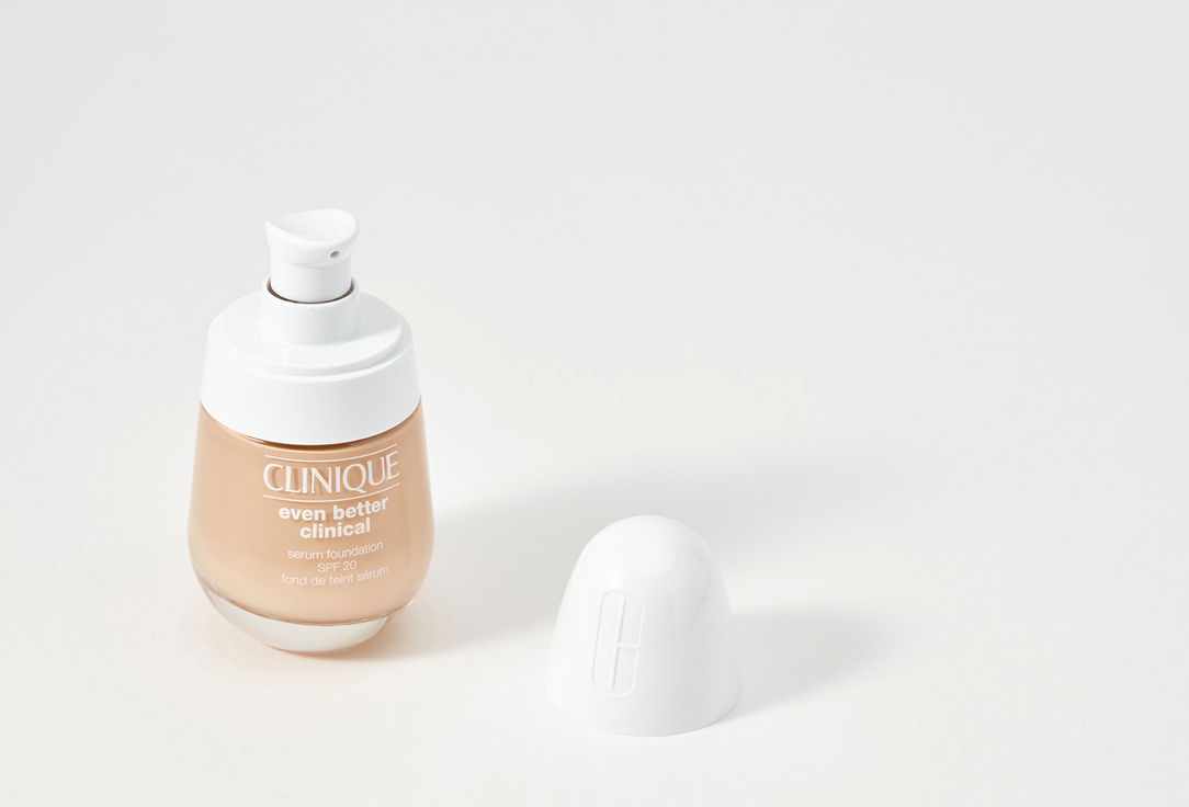 Clinique Moisturizing & Brightening Serum-Foundation SPF20 Even Better Clinical