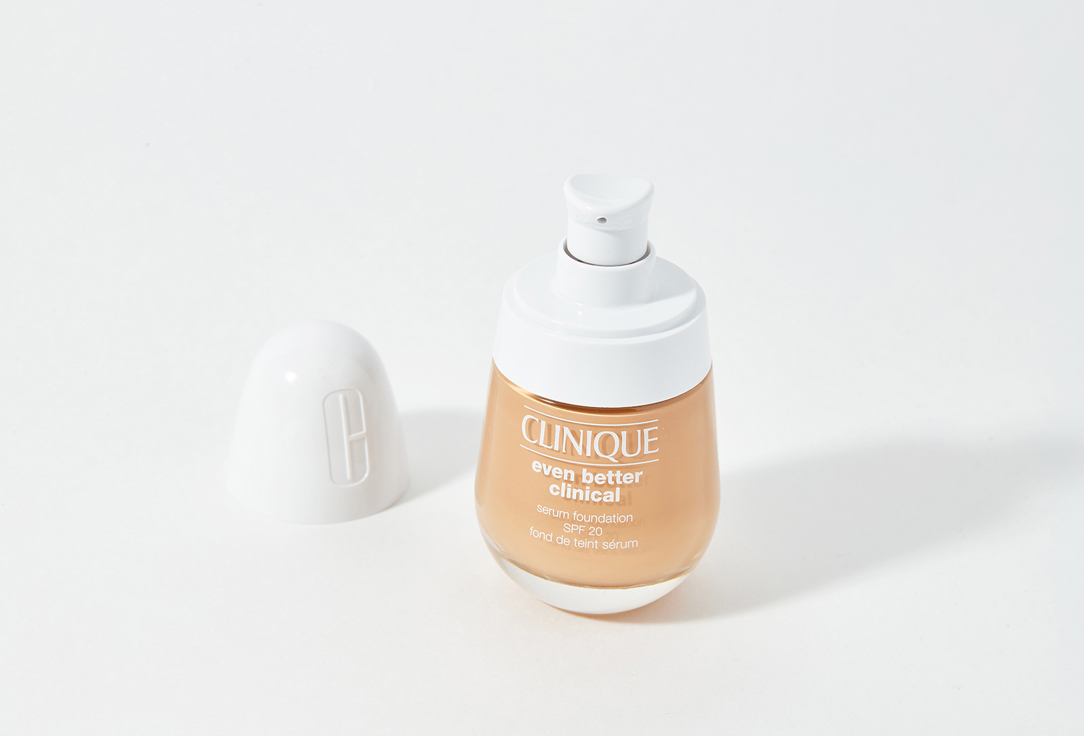 Clinique Moisturizing & Brightening Serum-Foundation SPF20 Even Better Clinical