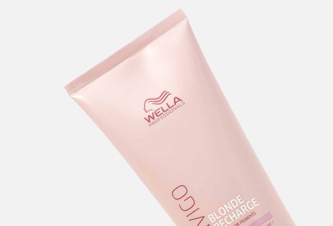 Wella Professionals Tinted care balm for cool light shades Blonde Recharge