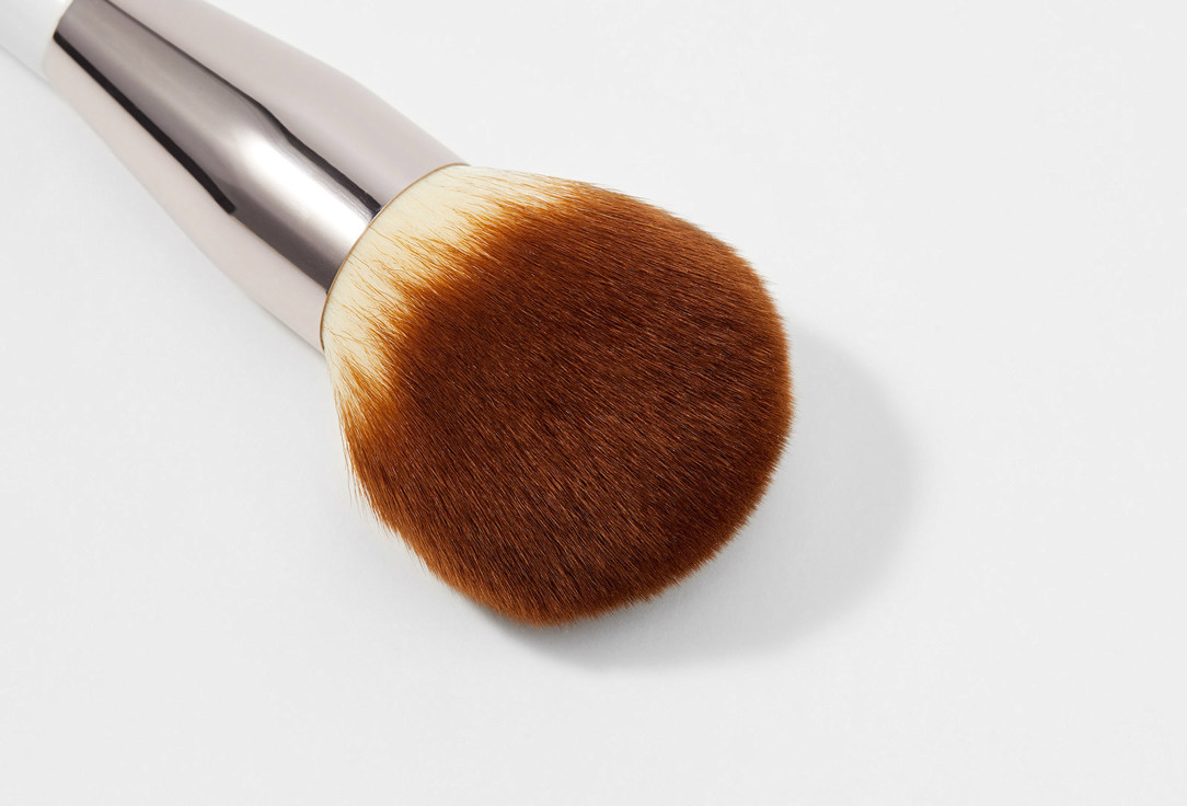 La Mer Makeup brush The Powder Brush