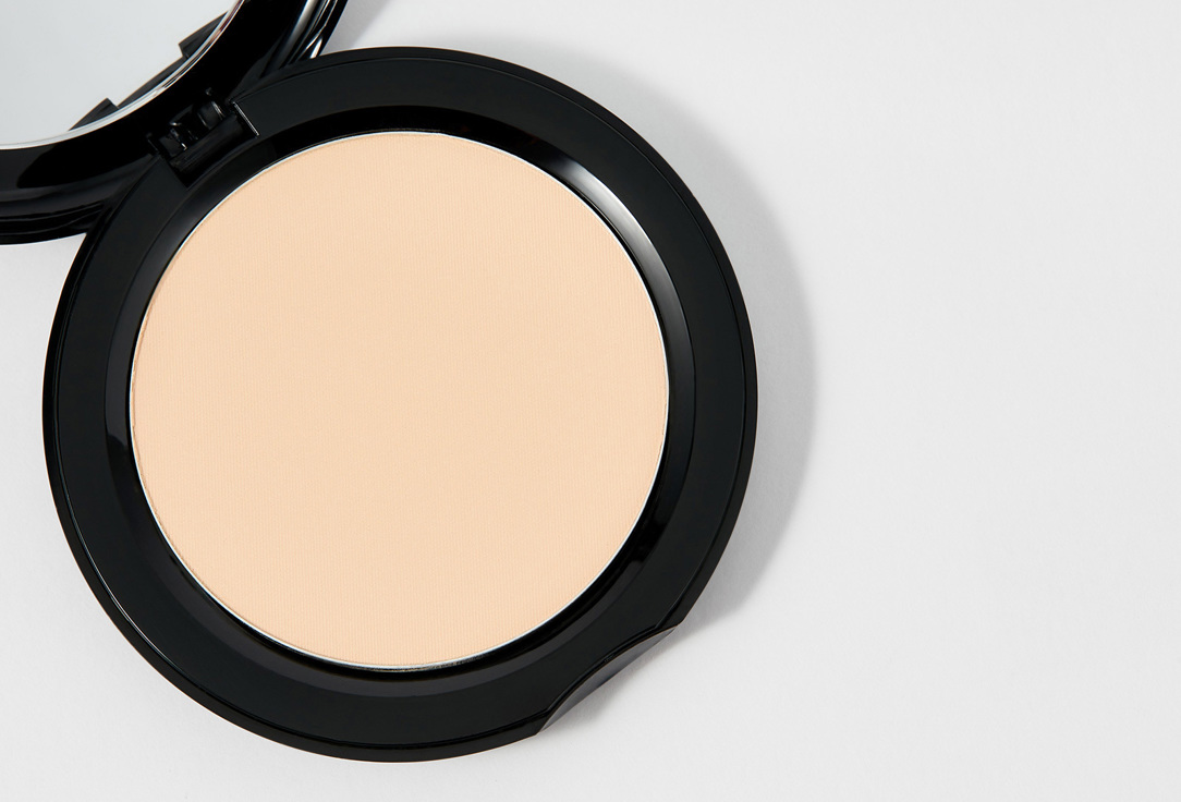 IsaDora Compact powder Velvet Touch Sheer Cover 