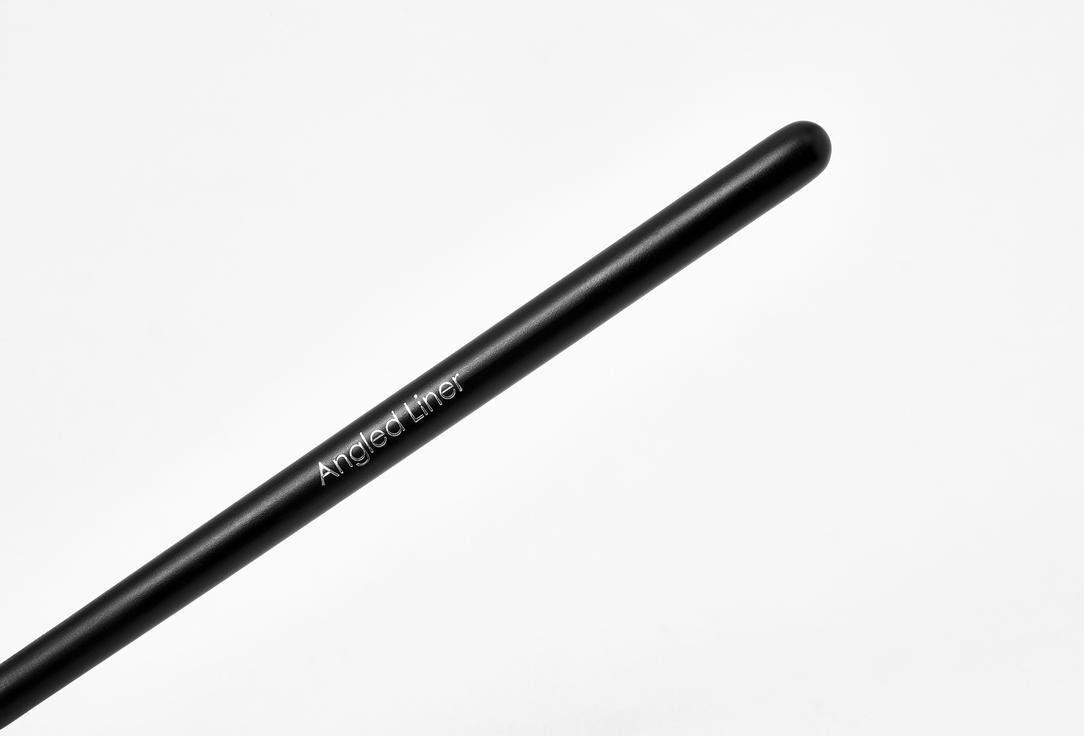 BODYOGRAPHY Angled head brush Angled Liner