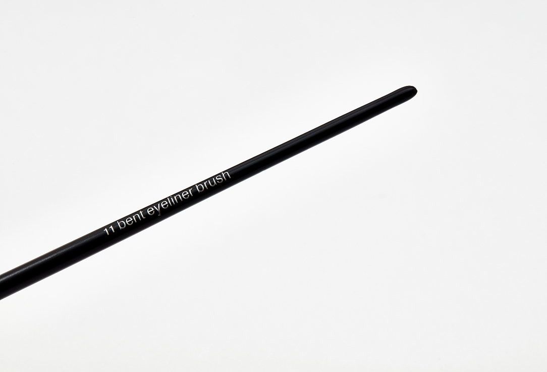 Beter Curved Liquid Eyeliner Brush Elite Bent Eyeliner Brush