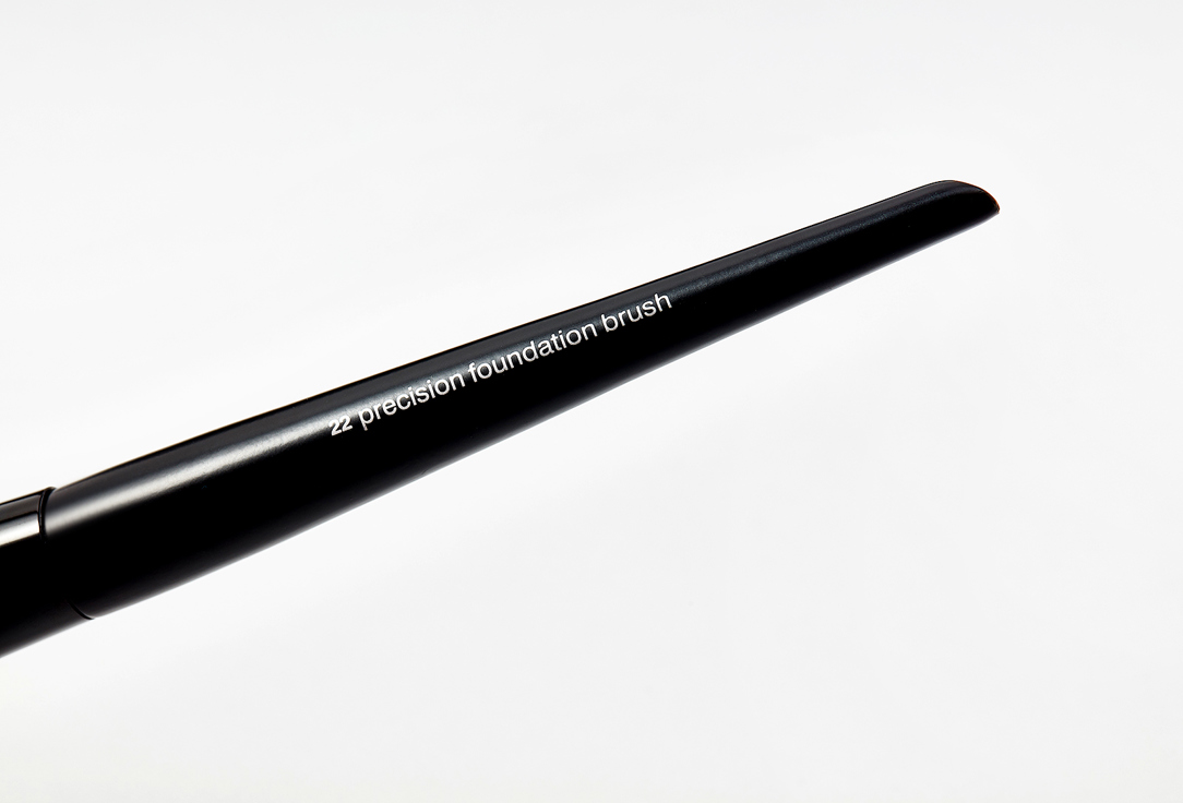 Beter Brush For Creamy Textures Elite Precision Foundation Brush