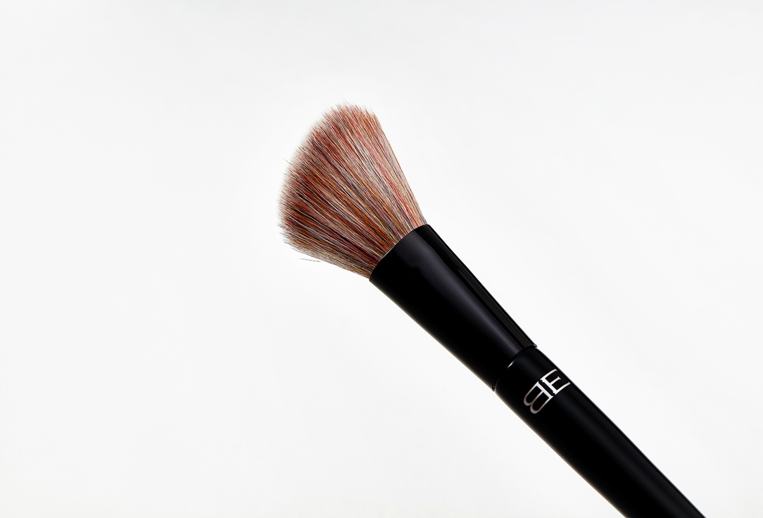 Beter Blush Brush Elite Precision Blush Brush