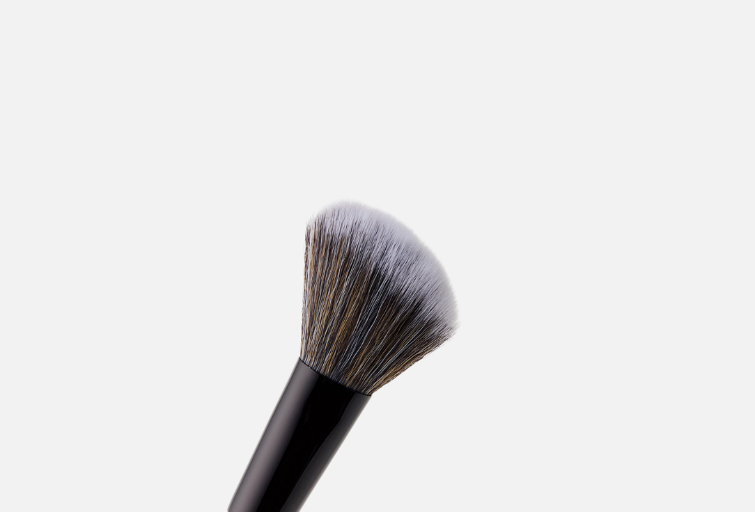 Beter Blush Brush Elite Precision Blush Brush