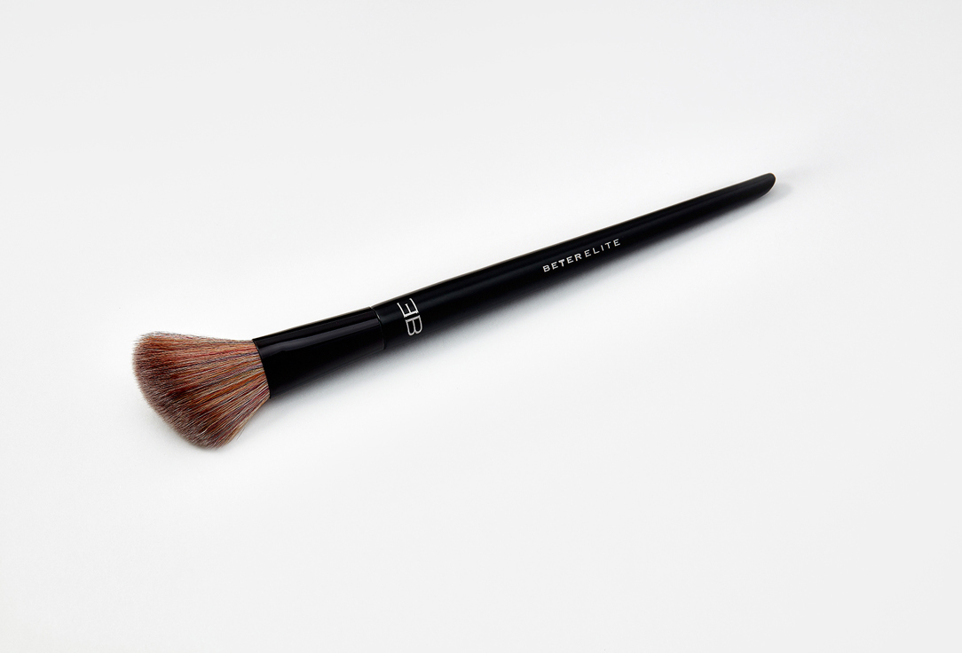 Beter Blush Brush Elite Precision Blush Brush