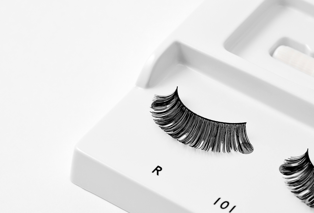 Eylure Lashes Volume